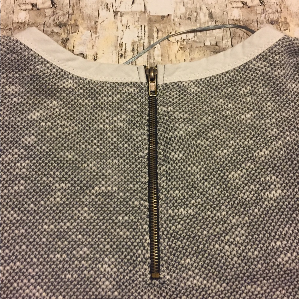 Zara Basic "T-Shirt" - image 5